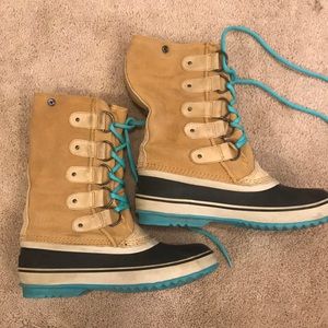 Sorel Boots Sz 9